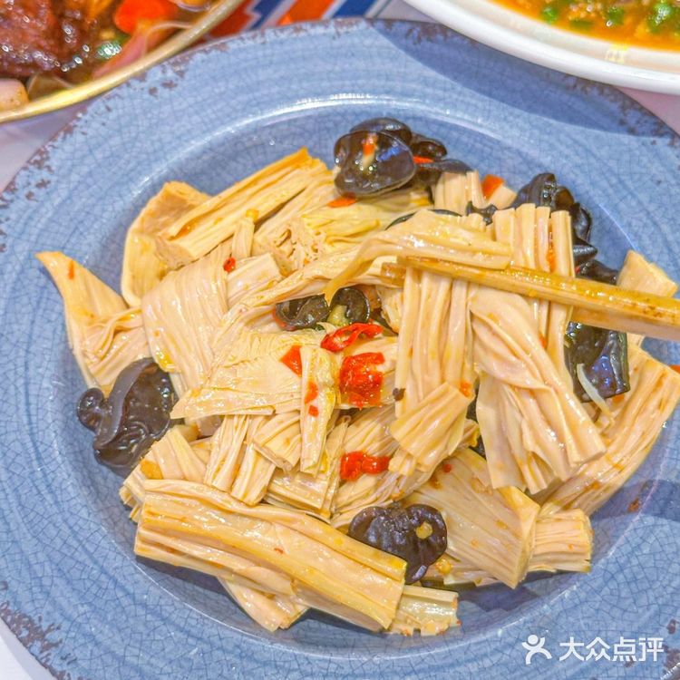 它在景德镇真的没有对手。。。。。😅