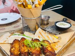 -Mark&Mars Restaurant