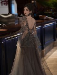 -艾米丽婚纱礼服