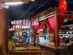 大堂-老滇山寨•云南特色菜•地方菜•民族风情歌舞表演(金碧店)