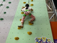 -蓝天攀岩-青少年训练(罗湖益田假日广场店)