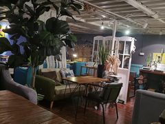 -84那年咖啡馆(李沧万达店)