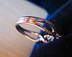 我最爱的细节！背面是酱紫-威德钻石-克拉钻大本营(南京东路店)