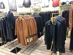 -肃宁华斯国际裘皮城