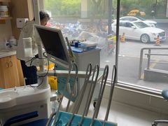 -上海仁爱医院口腔科 · 种植