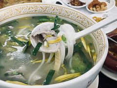 -桥香园云南过桥米线(金马碧鸡店)