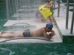 -中山夏威夷游泳馆(小榄店)