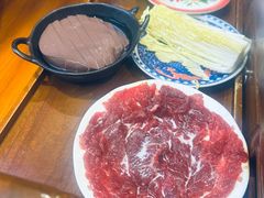 -沸炉重庆老火锅(军事博物馆店)
