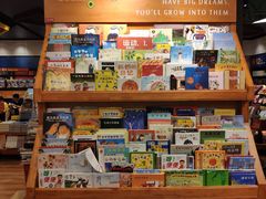 -西西弗书店&矢量咖啡(凯德晶萃广场店)