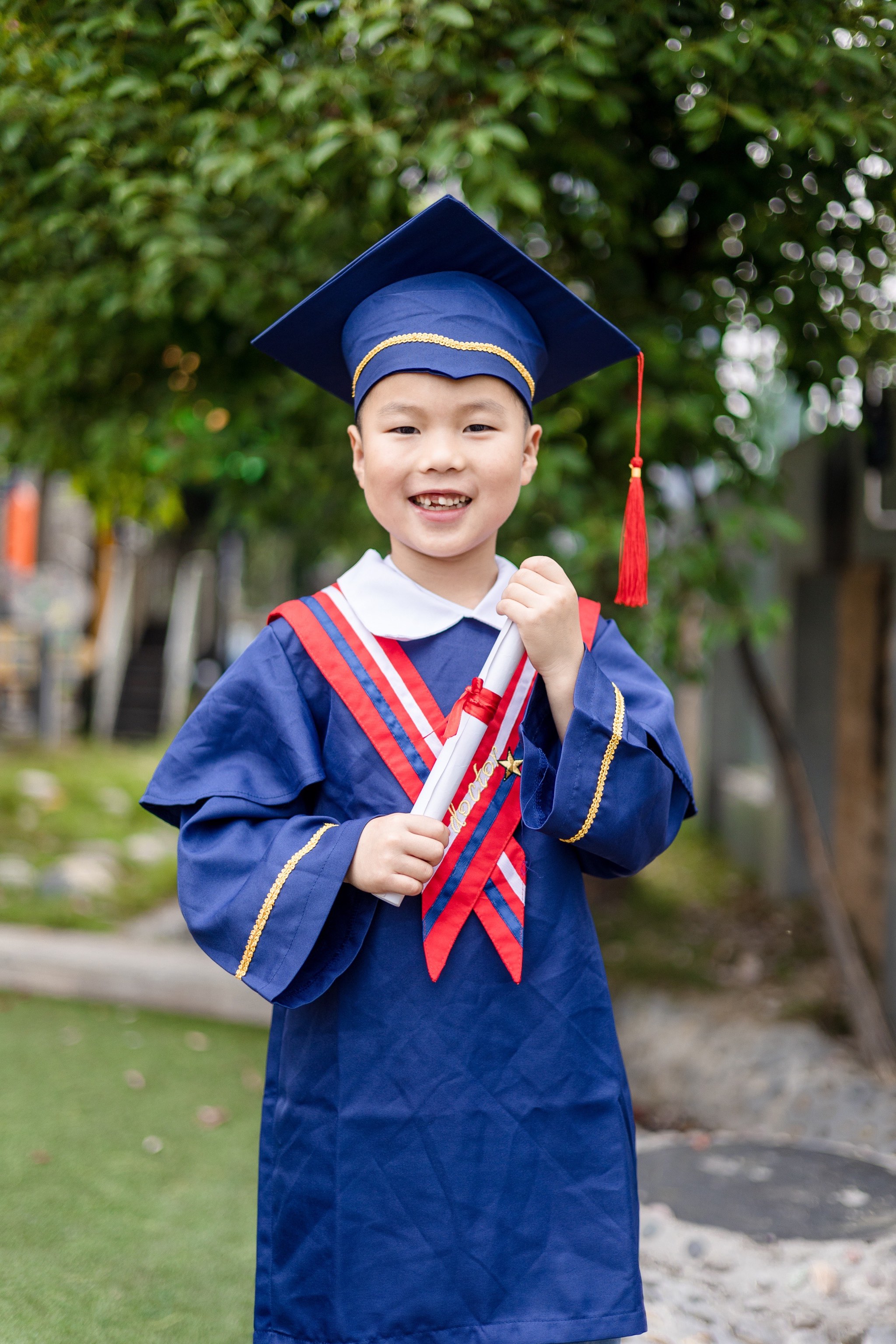 幼儿园毕业照动作图片