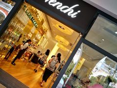 -VENCHI 闻绮(上海佛罗伦萨小镇店)