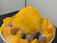 芒果芋圆牛奶绵绵冰-水牛奶皇后糖水铺(深圳总店)