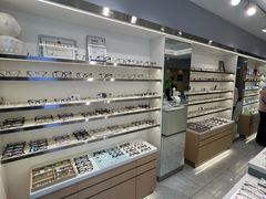 -视野联行眼镜·蔡司·尼康·授权优选门店(青浦宝龙店)