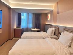 -桔子酒店(上海西藏北路地铁站店)