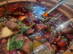 -临界音乐酒馆·小龙虾·江湖菜(华熙LIVE·鱼洞店)