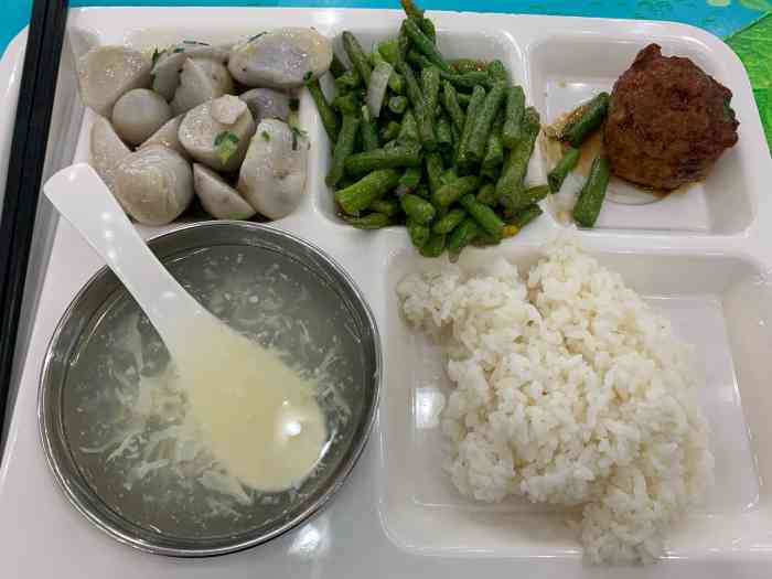 比在外面吃性价比还侍粕蕉恢食堂聊城博雅明德高级中学食堂上海