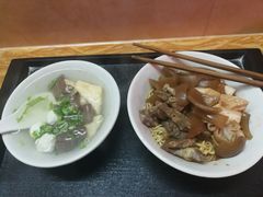 -松树干拌面店