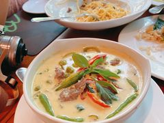 -Chom Cafe and Restaurant