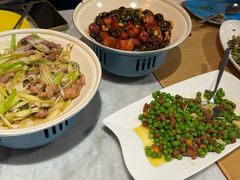 -渝信川菜 · 川味家常菜(财富购物中心店)