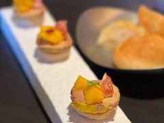 酥皮鹅肝配鲜无花果酱-庐灶江南·江南菜·四合院Bistro(东直门雍和宫·原华侨宾馆店)