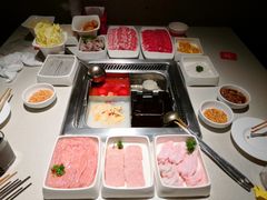 -海底捞火锅鲜切牛肉主题店(长寿路店)