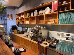 -LEO CAFE