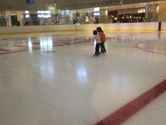 -冰堡国际溜冰场(观澜湖新城MHMALL店)