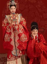 点击看大图 -挪娅婚纱摄影皇家会所