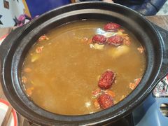 清心虫草花鸡煲-小龍鳳·港式海鲜打边炉(沙湖路店)