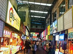 -泰龙城小吃街