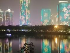-万绿园