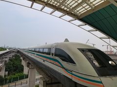 -龙阳路磁悬浮列车总站-停车场