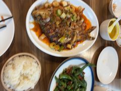 -九头鹰家宴(岳家嘴店)