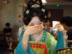 -一揽芳华汉服旗袍体验馆(拙政园店)