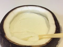 -志龙皇冠吃货椰子铺