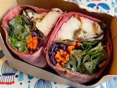 热辣鸡肉大卷-星巴克(广州南站A18检票口楼上)