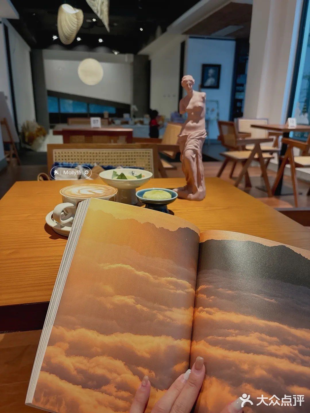 🧚🏻‍♀️周末精神避难所|COTD|在艺术美学cafe里度过一下午☕