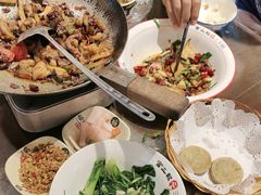 -富正毅三下锅·湘西韵味(天门山索道店)