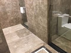 -蓝蔻酒店(深圳东站布吉万象汇店)