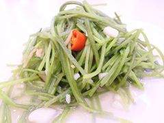 蒜泥炒水蓮菜-旅南活海鲜-屏东(墾丁海鮮，海鮮餐廳，墾丁團體合菜，平價熱炒，墾丁熱炒店，活海鮮推薦，在地海鮮餐廳)