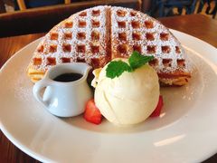 -ROAST coffee & eatery