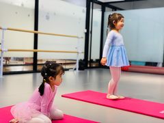 -艺桐年艺术培训中心