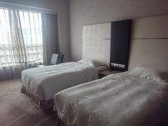 -上海虹桥西郊假日酒店