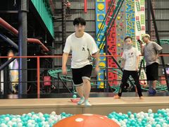 -极限PLAY运动娱乐新世界·团建派对潮玩休闲馆·室内蹦极高空游乐园