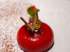 -深圳富苑皇冠假日套房酒店