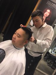 -时尚殿堂明星门店