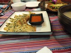 -香巴拉云南餐厅(华莱坞店)