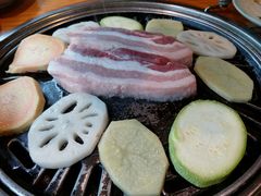 -唯成•韩国炭火烤肉 유성고기