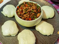 -香巴拉云南餐厅(华莱坞店)