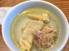 -云海肴·汽锅鸡·云南菜(天山百盛优客店)